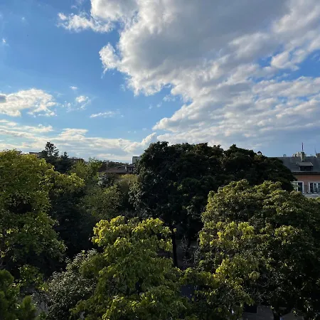 Cozy Apartment Near The Ideal Center In Varna